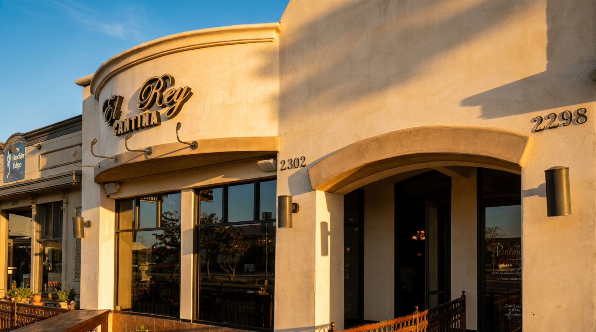 The Camarillo Acorn reviews El Rey